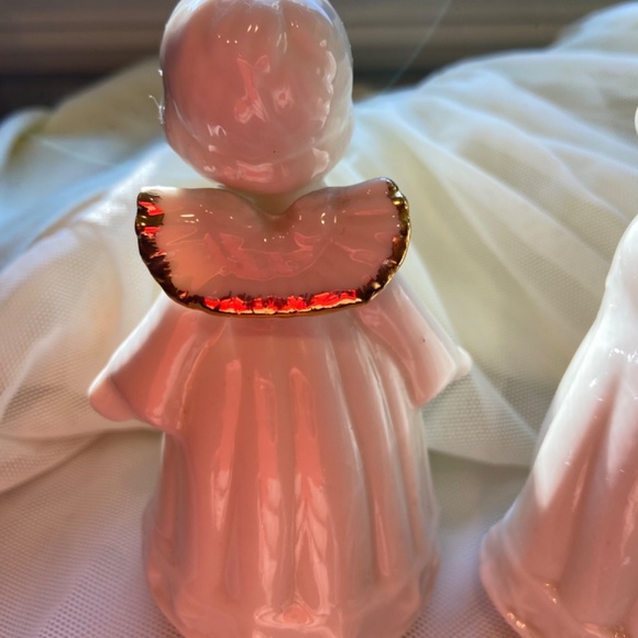 Formalities by Baum Brothers Kissing Angels Salt and Pepper Shakers - Picture 8 of 12